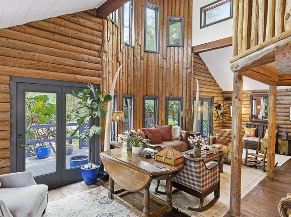 129 Bull Path, East Hampton, NY 11937