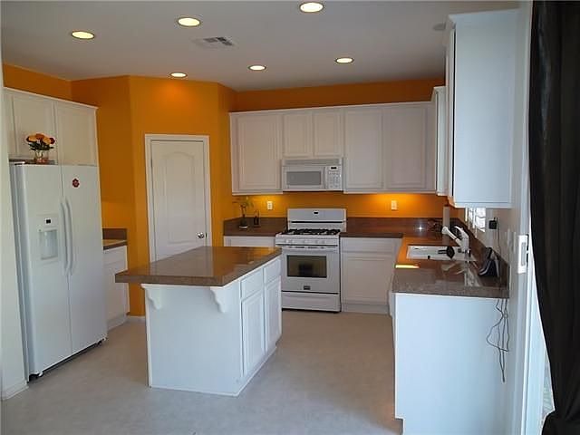 2nd image of 2813 Red Rock Canyon Rd