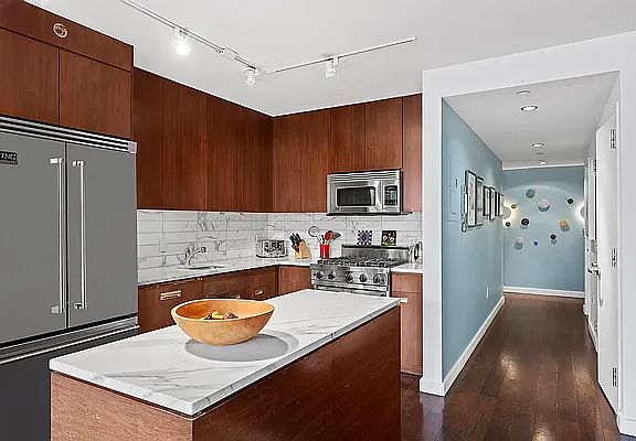 3rd image of 1 Avenue B #5E