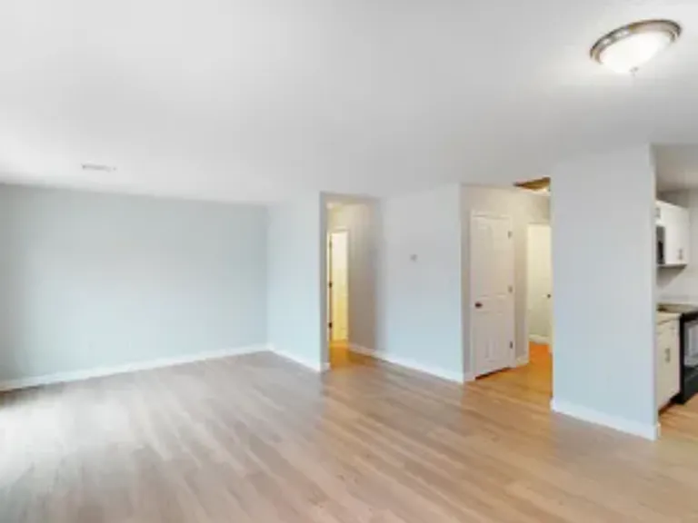 110 Briggs St — Photo 5
