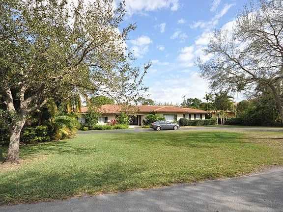 4th image of 4403 San Amaro Dr