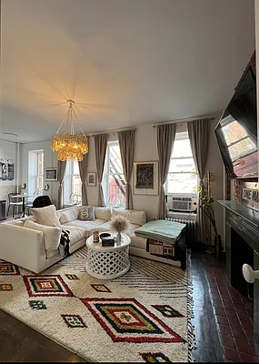 Rented by Compass | media 12