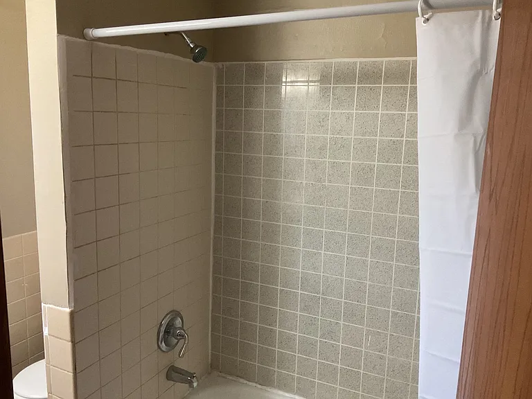 7700 Bloomington Ave South — Photo 20
