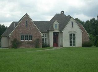 13023 Royal Oak Dr, Hammond, LA 70403