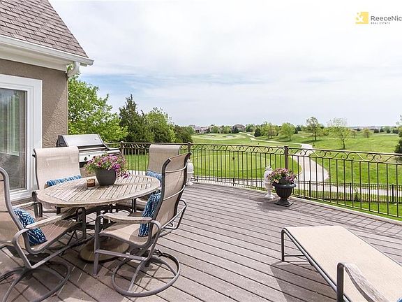 Sweeping views across #17