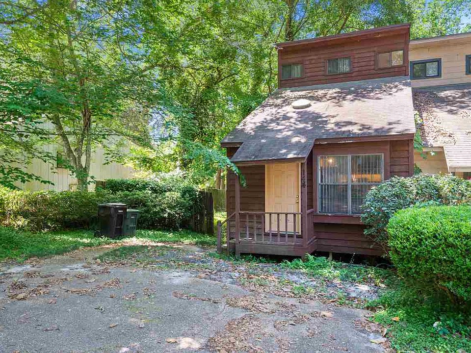 1st image of 144 Parkbrook Cir