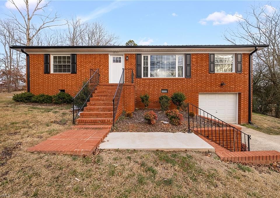 1st image of 1755 Brook Dr