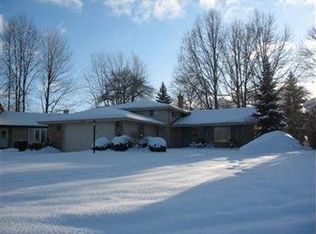 26699 Waterbury Cir, North Olmsted, OH