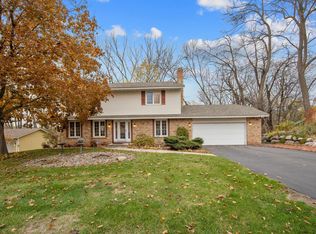 13204 Sheffield Curv, Minnetonka, MN 55305