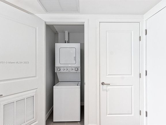4th image of 1600 NE 1st Ave APT 2418
