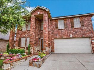 2129 Barracks Dr, Fort Worth, TX 76177