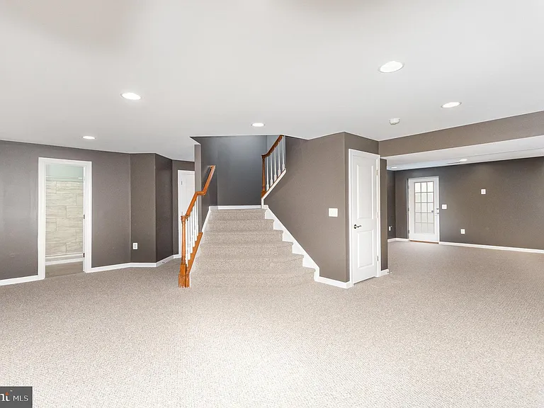 2114 Jellico Ct — Photo 34