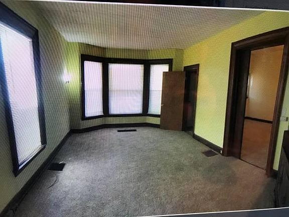 2nd image of 2449 Delaware Ave