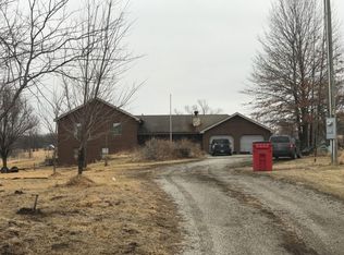 35004 E Howell Rd, Oak Grove, MO 64075