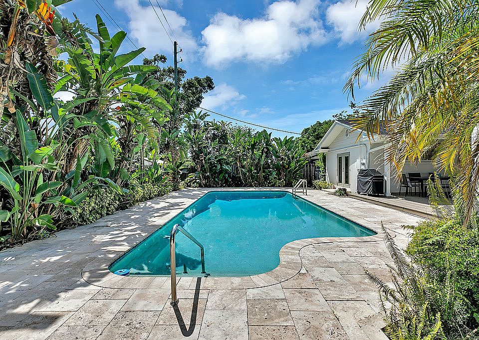2nd image of 1812 Pepperidge Dr