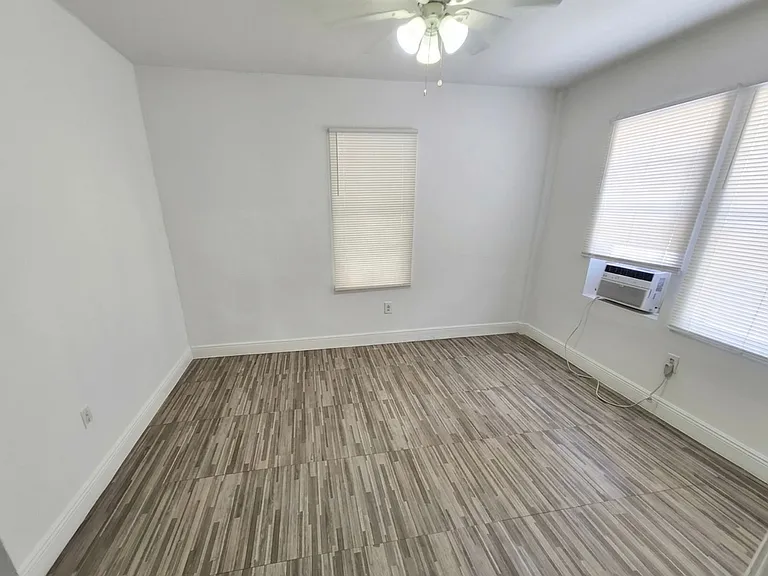 120 SW 5th Ave — Photo 4