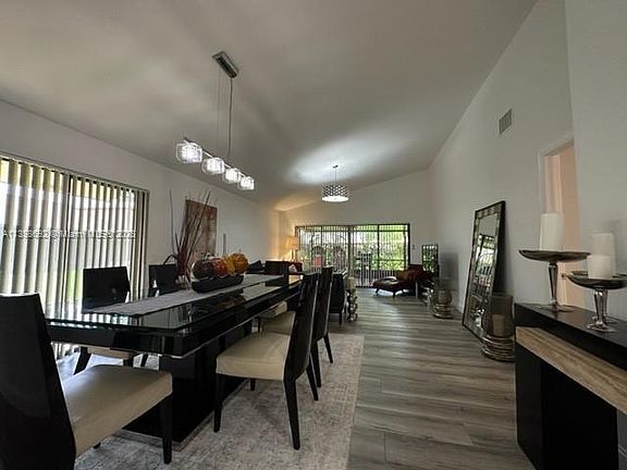 3rd image of 300 Lakeside Ct #198