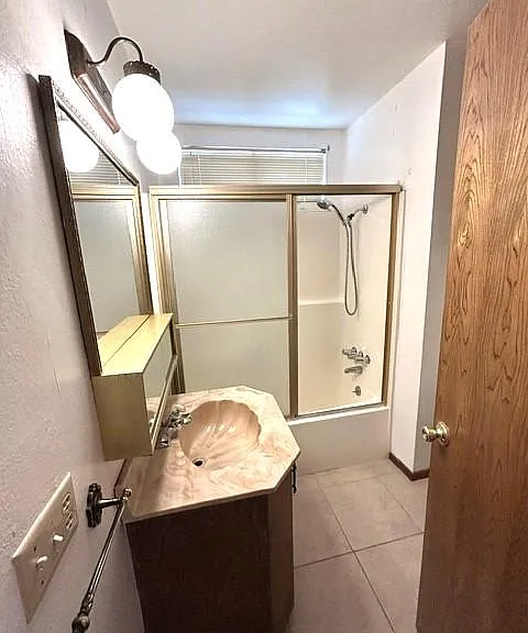 716 Robert Dr — Photo 12