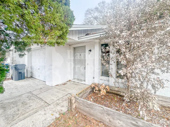 250 Village View Ln, Lakeland, FL 33809