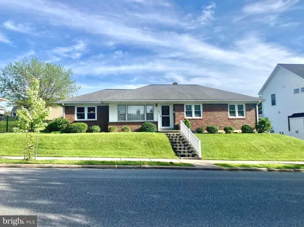 420 W Areba Ave, Hershey, PA 17033