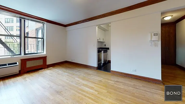 Rented by Bond New York | media 8