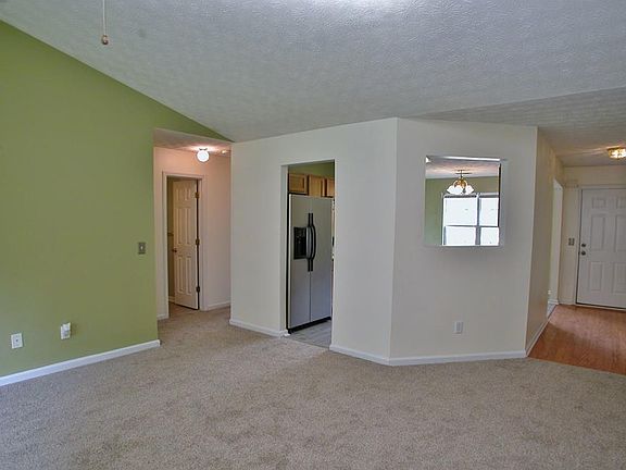 4th image of 7264 Plum Creek Dr