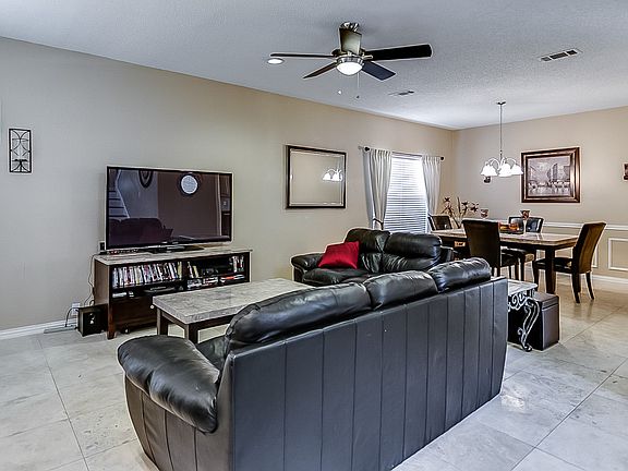 4th image of 2244 Meadowstone Dr