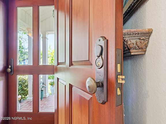 4th image of 2223 BAYVIEW Road