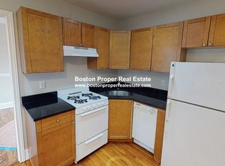 220 Hanover St APT 25, Boston, MA 02113