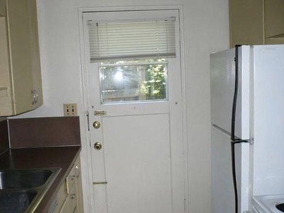 5th image of 325 W 12th Ave APT 5