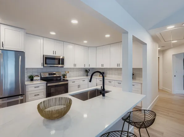 1709 Shadowview Dr #A, Austin, TX 78758