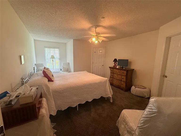 4 Ballard Ln — Photo 11