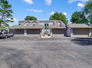 2713 Woodland Trail Dr #4, Columbus, OH 43231