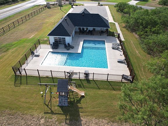 4th image of 1233 Green Elm Rd