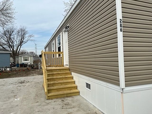 2nd image of 286 Walnut Ln