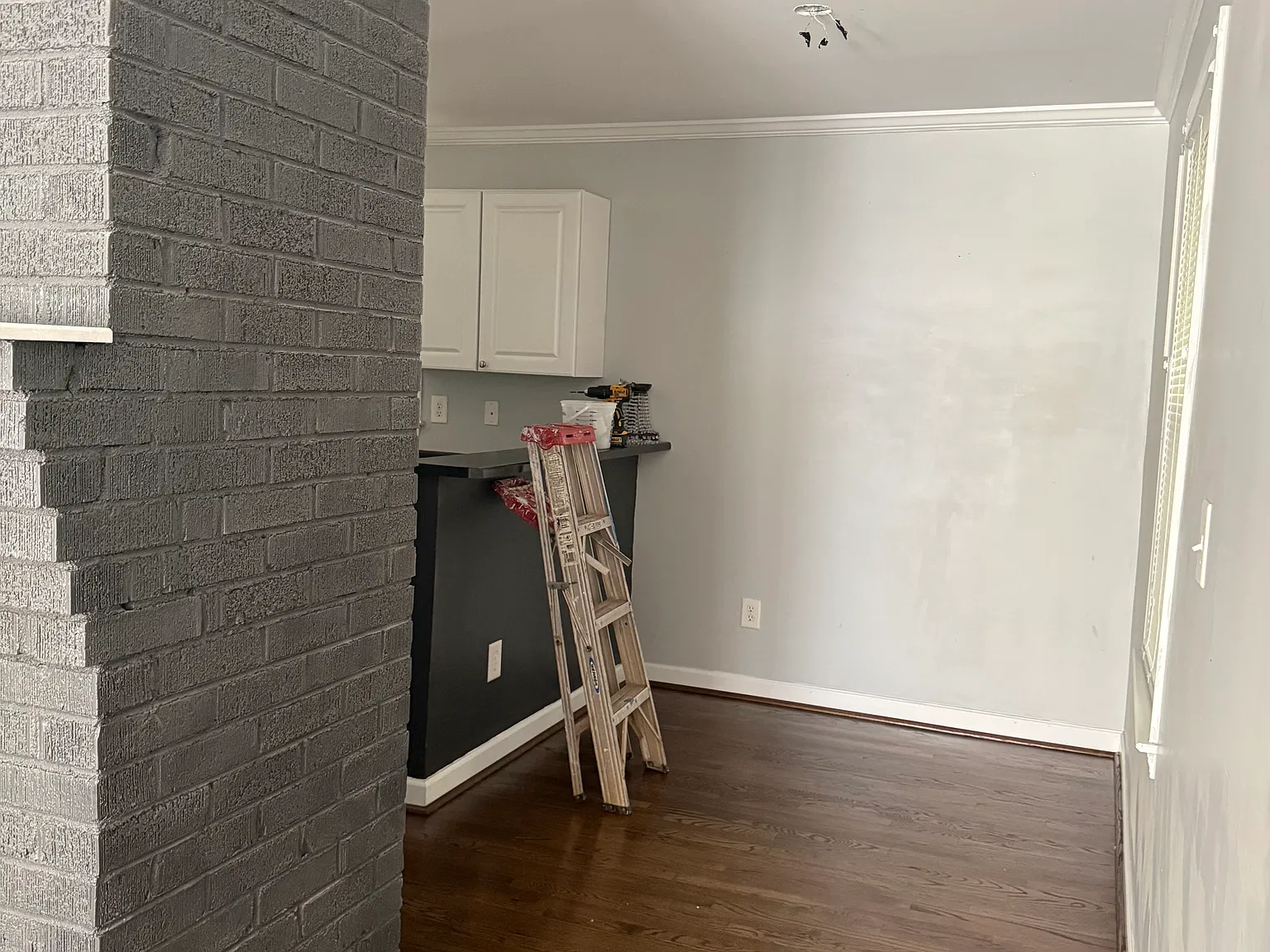 3 bed, 1.5 bath, 1269 sqft, $2,800 — Photo 3