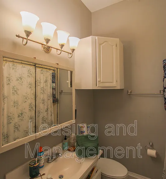 208 Calhoun St #A — Photo 8