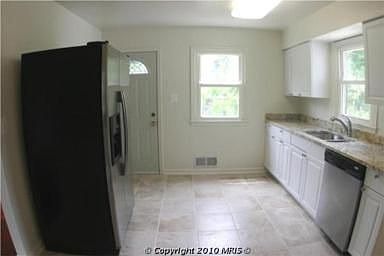 2nd image of 2428 Phillips Dr