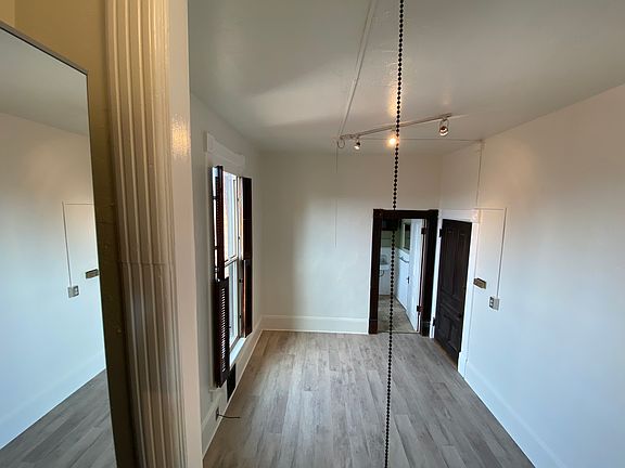 4th image of 320 N Yakima Ave APT 4
