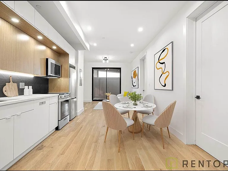 494 Manhattan Ave #405E — Photo 3