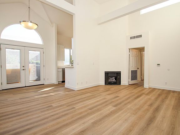 3rd image of 10753 Blix St APT 6