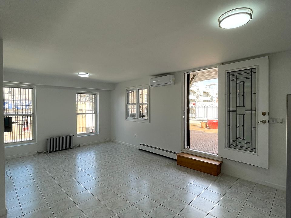 1st image of 260 14th St Floor 3