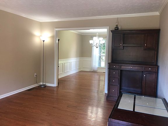 2nd image of 7047 Sage Ln