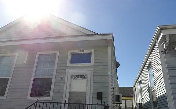 4th image of 4608 S Robertson St