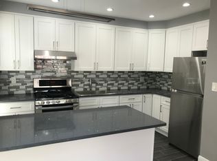 23-77 26th St #2, Astoria, NY 11105