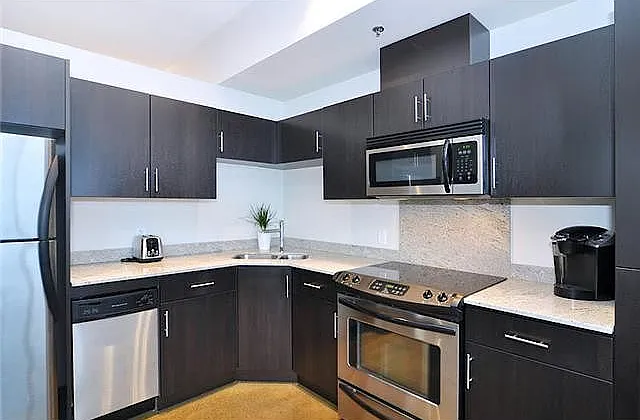 135 13th Ave SW #1510 — Photo 6