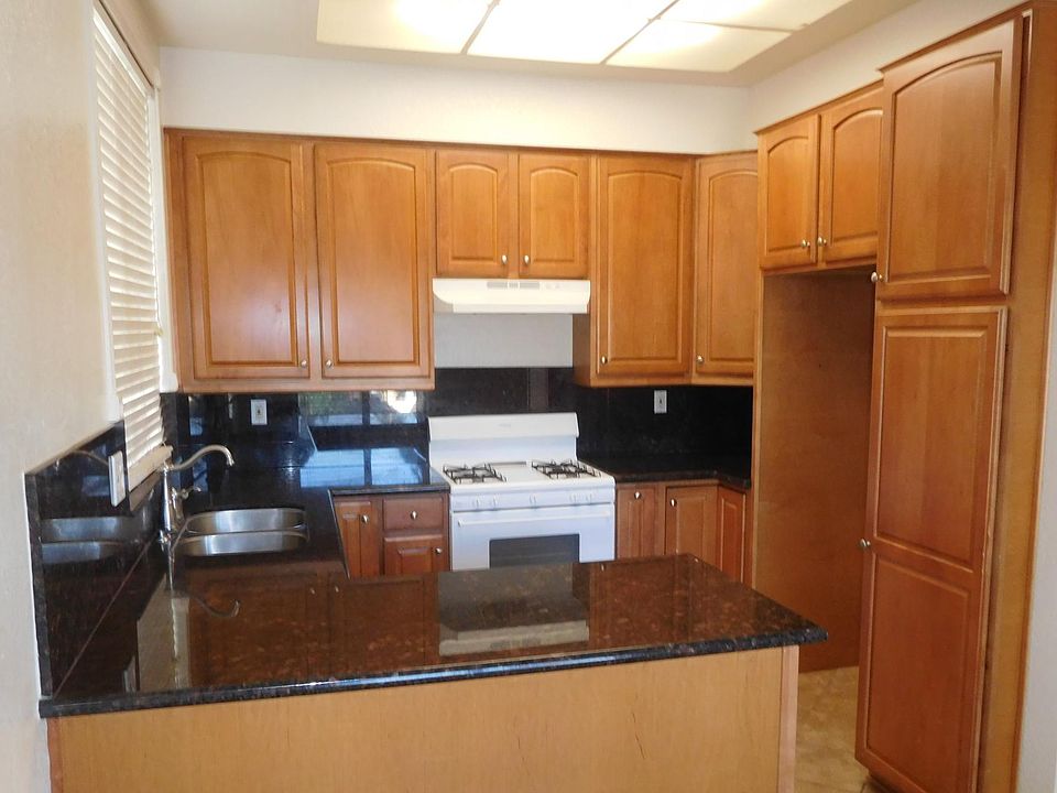1st image of 516 Park Shadow Ct