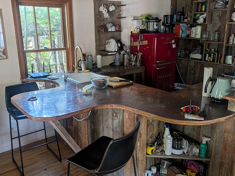 412A W Myrtle St — Photo 3
