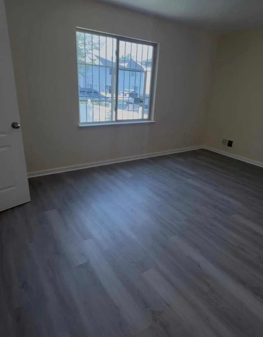 3 bed, $3,396 — Photo 1