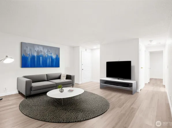 6101 204th Street SW #A2, Lynnwood, WA 98036